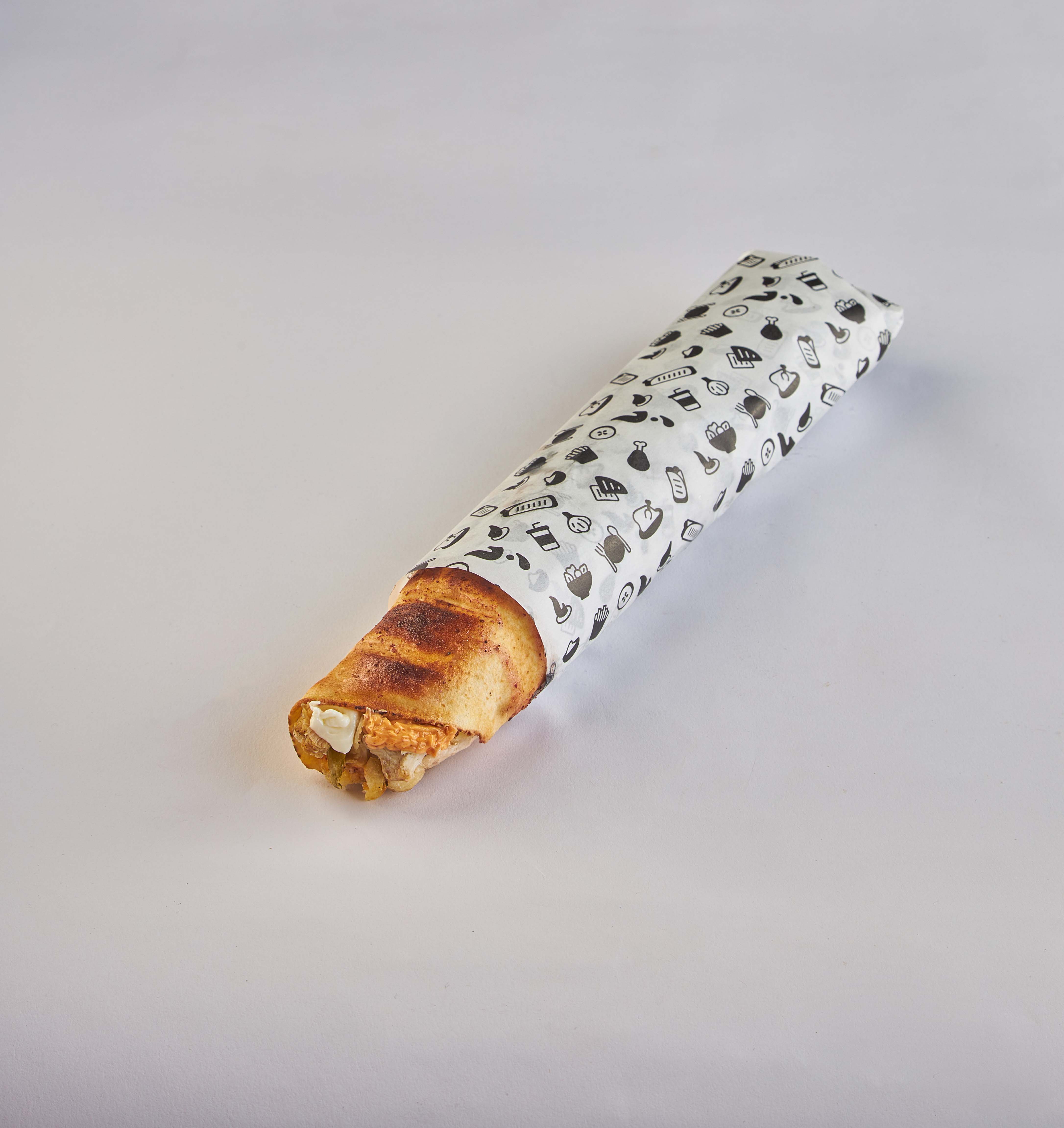 سندوتش خبز لبناني كبير